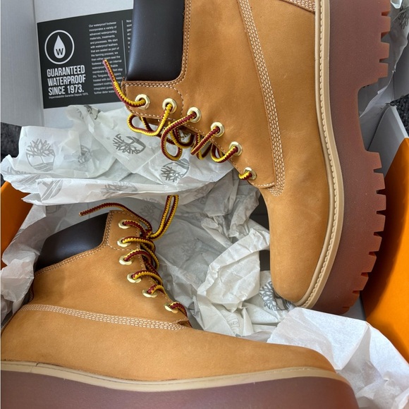 Brand new Timberland waterproof platform women’s boots 8.5 (with original box )! - Picture 7 of 12